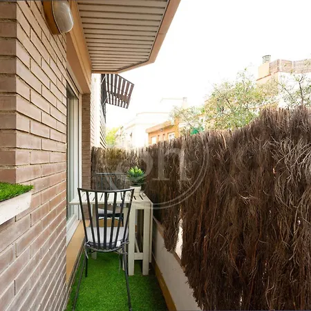 Bonito Apartamento En Gracia Barcelona Exterior photo